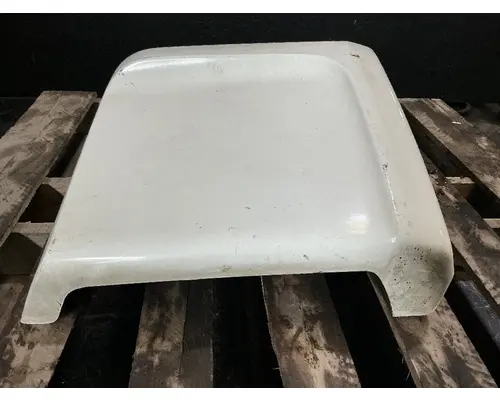 INTERNATIONAL LT625 Fender Extension