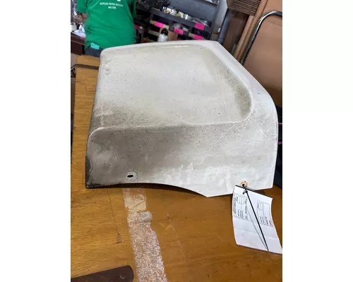 INTERNATIONAL LT625 Fender