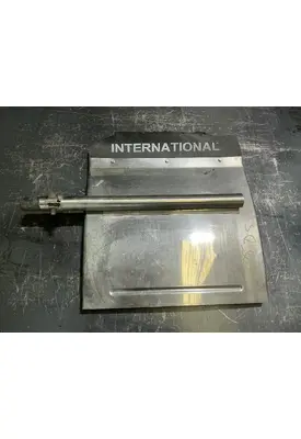 INTERNATIONAL LT625 Fender