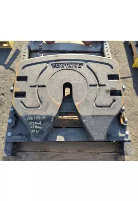 INTERNATIONAL LT625 Fifth Wheel