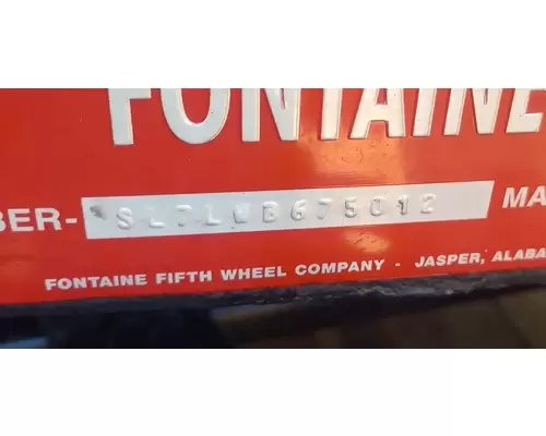 INTERNATIONAL LT625 Fifth Wheel