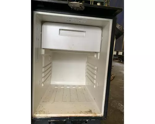 INTERNATIONAL LT625 Fridge