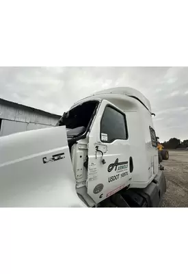 INTERNATIONAL LT625 Front Door Assembly