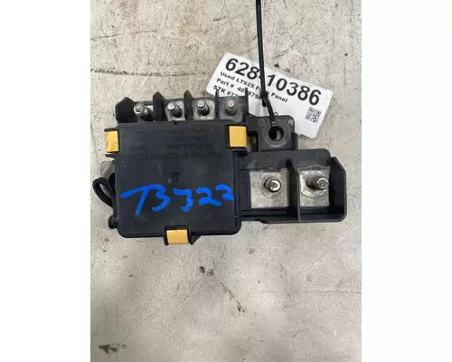 INTERNATIONAL LT625 Fuse Box