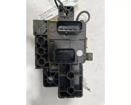 INTERNATIONAL LT625 Fuse Box