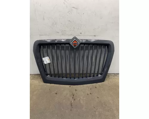 INTERNATIONAL LT625 Grille