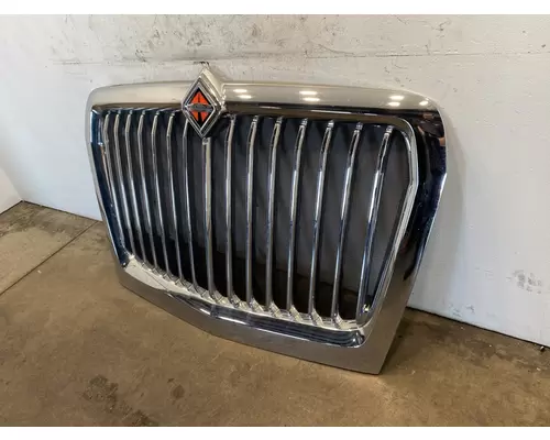 INTERNATIONAL LT625 Grille