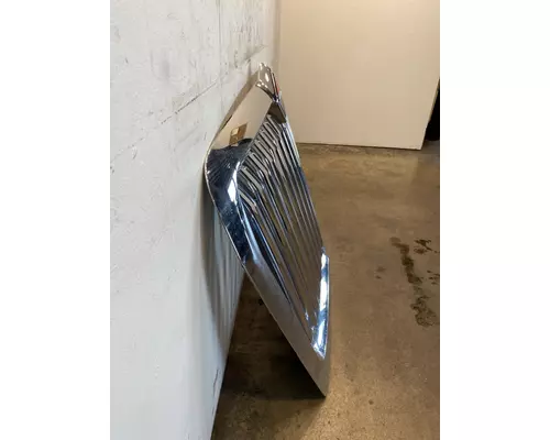 INTERNATIONAL LT625 Grille
