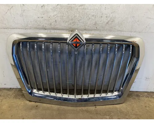INTERNATIONAL LT625 Grille