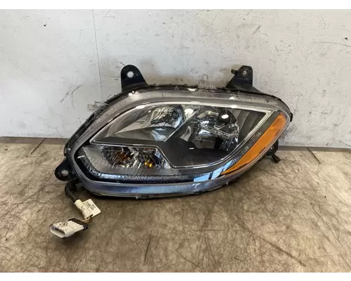 INTERNATIONAL LT625 Headlamp Assembly