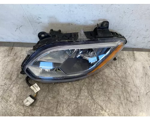 INTERNATIONAL LT625 Headlamp Assembly