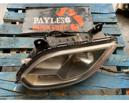 INTERNATIONAL LT625 Headlamp Assembly