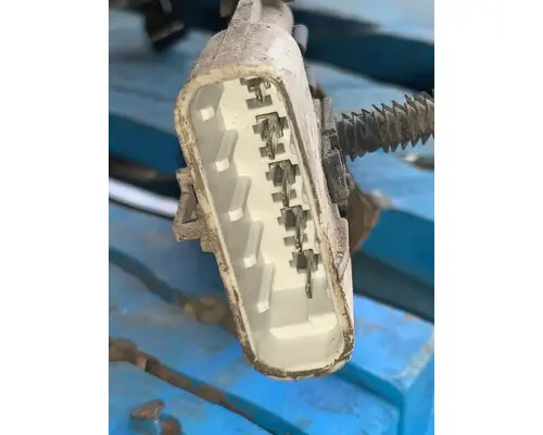 INTERNATIONAL LT625 Headlamp Assembly