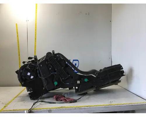 INTERNATIONAL LT625 Heater Housing