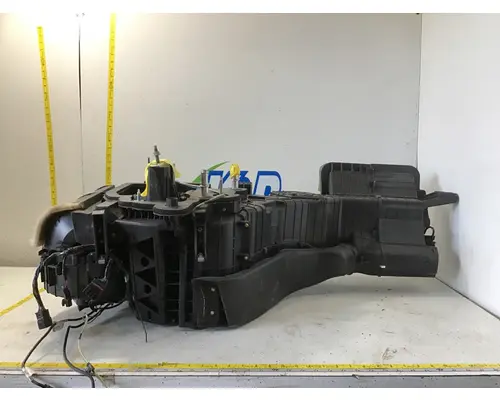 INTERNATIONAL LT625 Heater Housing