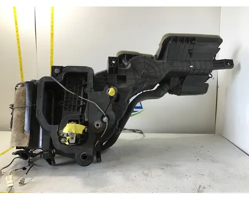 INTERNATIONAL LT625 Heater Housing