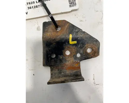 INTERNATIONAL LT625 Hood Hinge