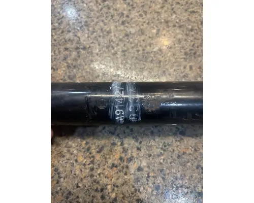 INTERNATIONAL LT625 Hood Strut