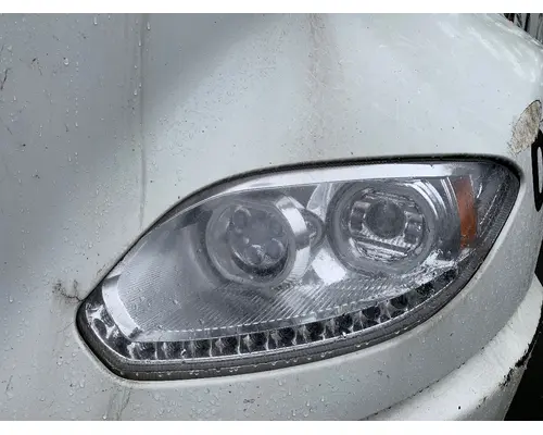 INTERNATIONAL LT625 Hood