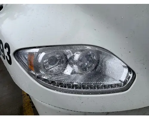 INTERNATIONAL LT625 Hood