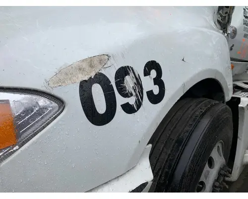 INTERNATIONAL LT625 Hood