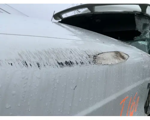 INTERNATIONAL LT625 Hood