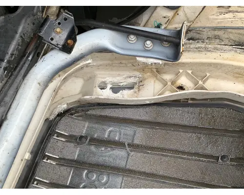 INTERNATIONAL LT625 Hood