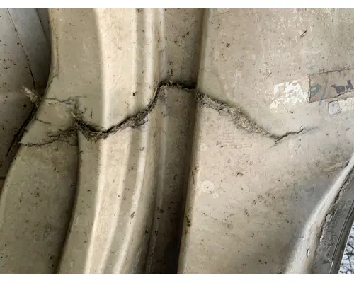 INTERNATIONAL LT625 Hood