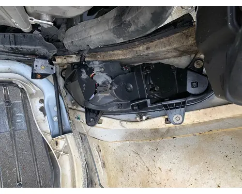 INTERNATIONAL LT625 Hood