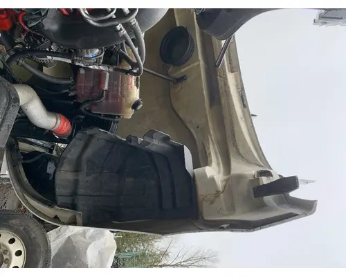 INTERNATIONAL LT625 Hood