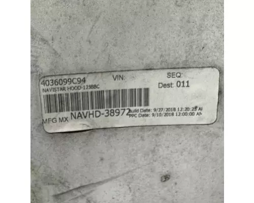 INTERNATIONAL LT625 Hood