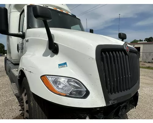 INTERNATIONAL LT625 Hood