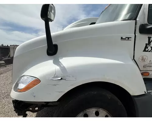 INTERNATIONAL LT625 Hood