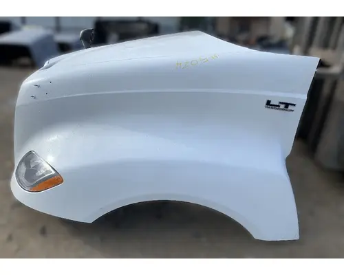INTERNATIONAL LT625 Hood