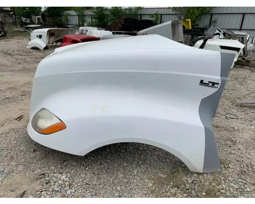 INTERNATIONAL LT625 Hood
