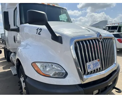 INTERNATIONAL LT625 Hood