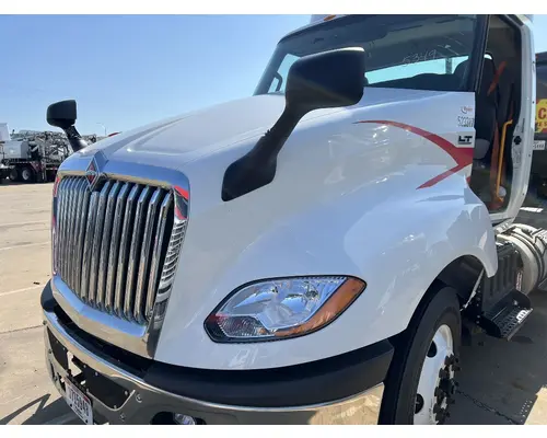 INTERNATIONAL LT625 Hood