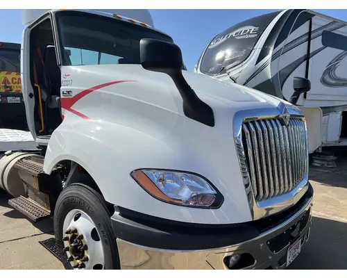 INTERNATIONAL LT625 Hood