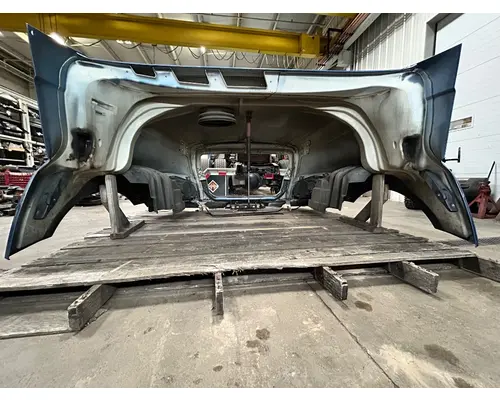 INTERNATIONAL LT625 Hood