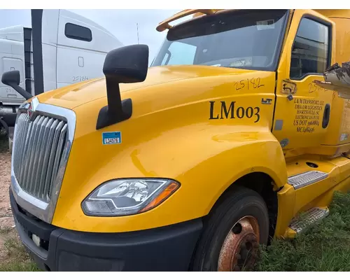 INTERNATIONAL LT625 Hood