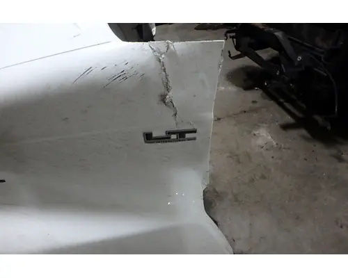 INTERNATIONAL LT625 Hood