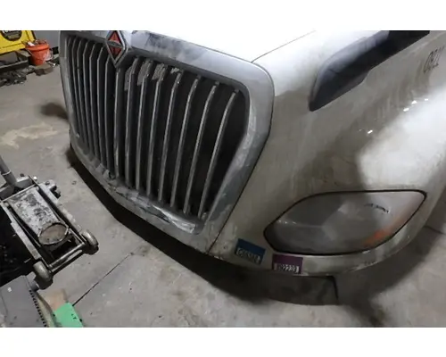 INTERNATIONAL LT625 Hood