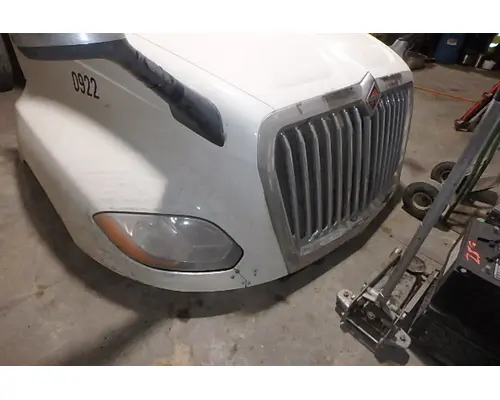 INTERNATIONAL LT625 Hood