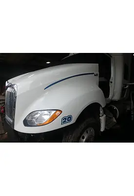 INTERNATIONAL LT625 Hood