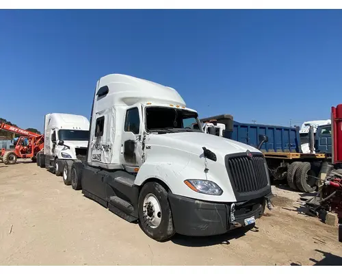 INTERNATIONAL LT625 Hood