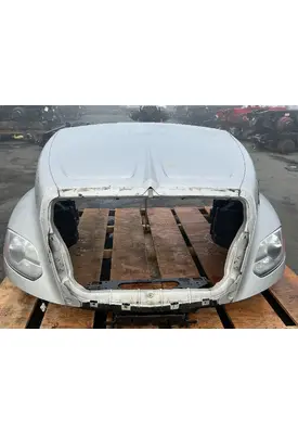 INTERNATIONAL LT625 Hood