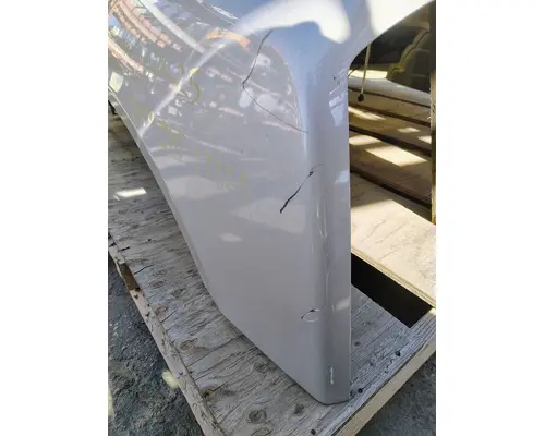 INTERNATIONAL LT625 Hood