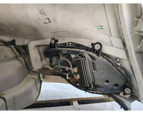 INTERNATIONAL LT625 Hood