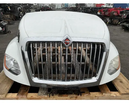 INTERNATIONAL LT625 Hood