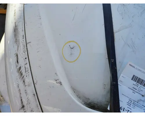 INTERNATIONAL LT625 Hood